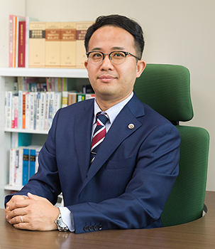 弁護士 𠮷田和永